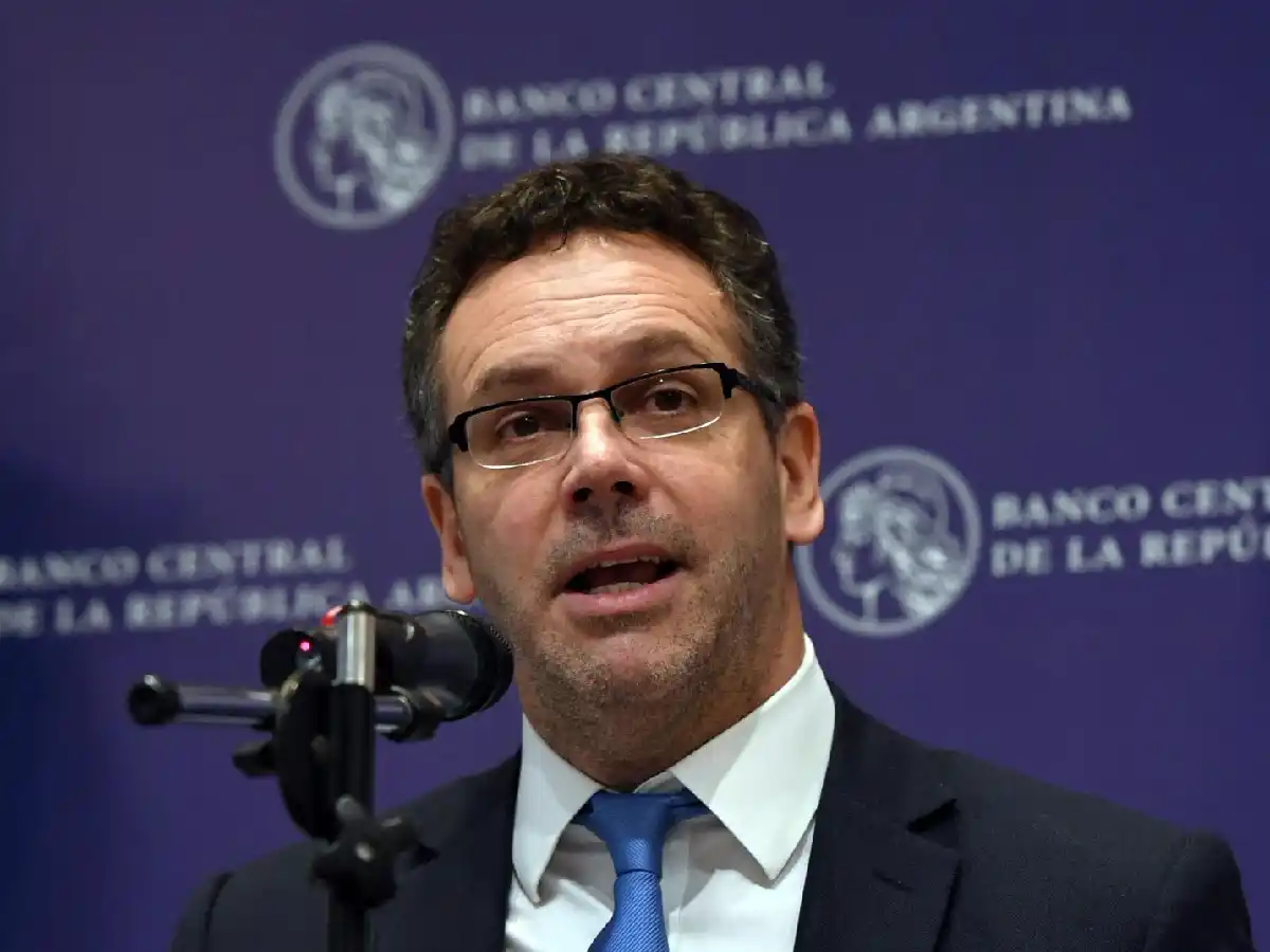 Sandleris, sobre el cepo: "buscamos preservar las reservas durante la transición"