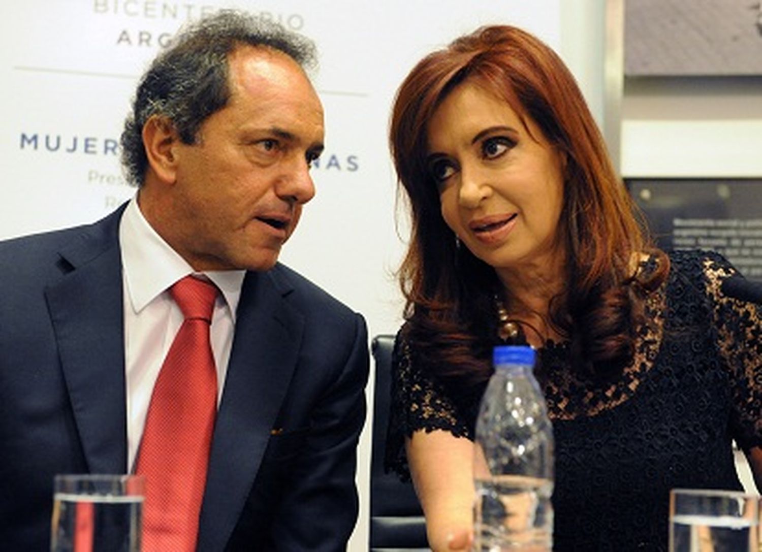 Cristina lejos pero a Daniel Scioli lo carcome la duda: ¿reza o se inmola?