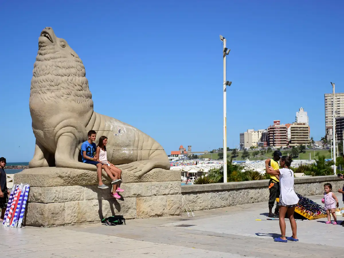Arrasan con las reservas de departamentos, hoteles y balnearios  para carnaval en Mar del Plata   