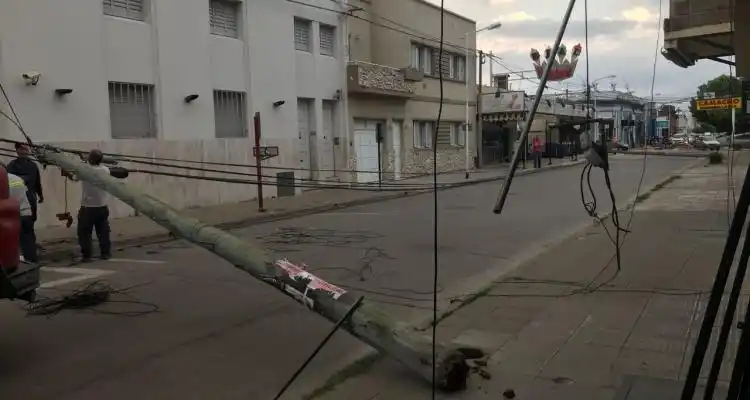 Temporal de viento: Operativos de Coopser para restablecer el servicio a barrios sin luz