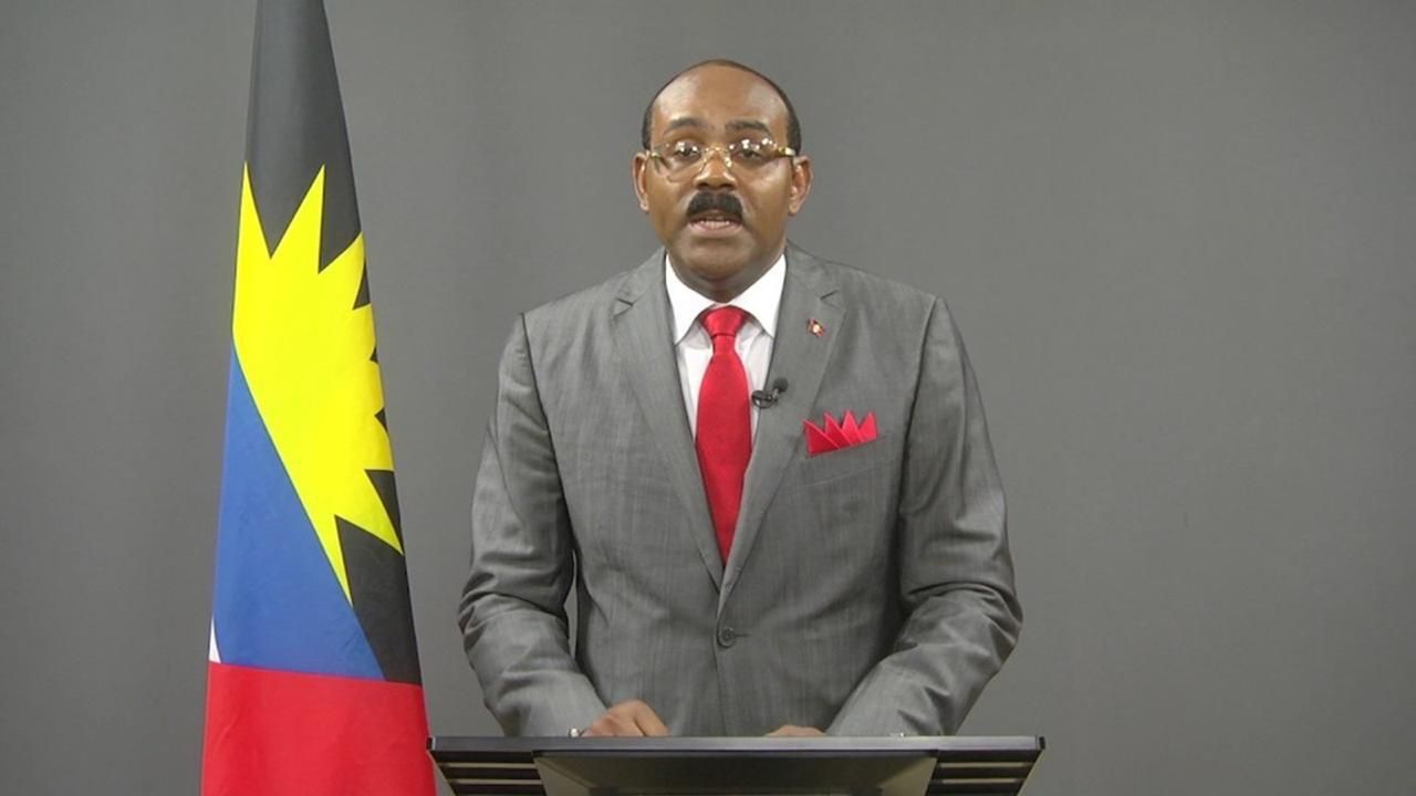 Nuevo presidente de la CARICOM impulsará reducción de hasta un 50% en tasas aéreas dentro del Caribe