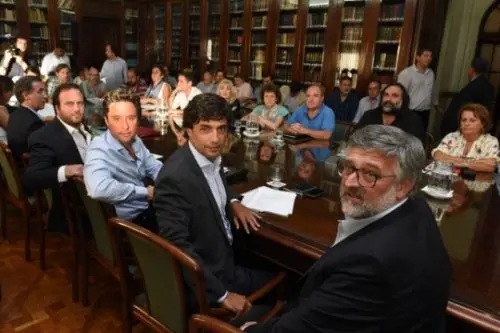 El Gobierno convocará a docentes en julio y revisará paritarias con estatales