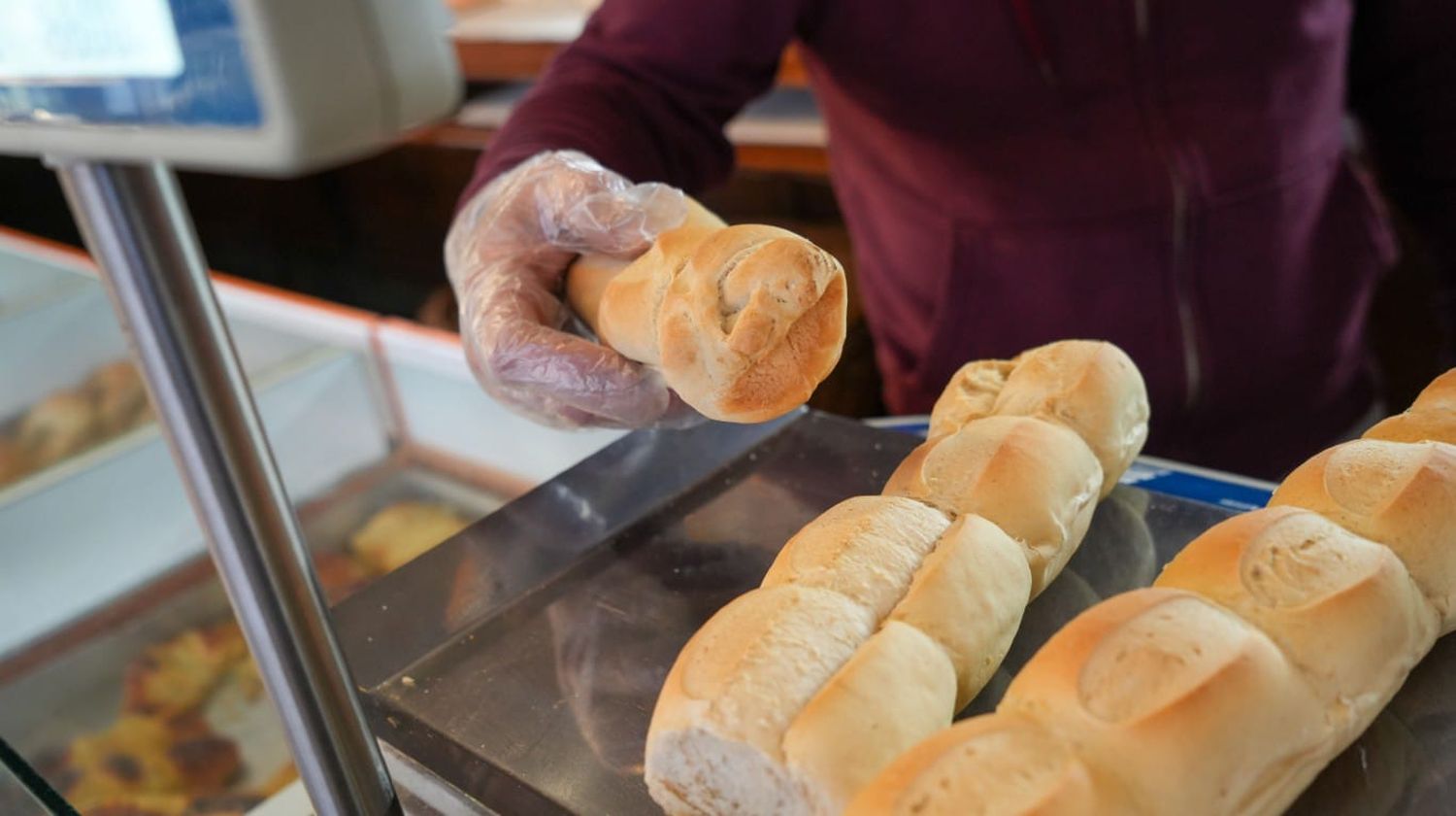 Por los aumentos en los costos, en la ciudad el kilo de pan cuesta 1.800 pesos