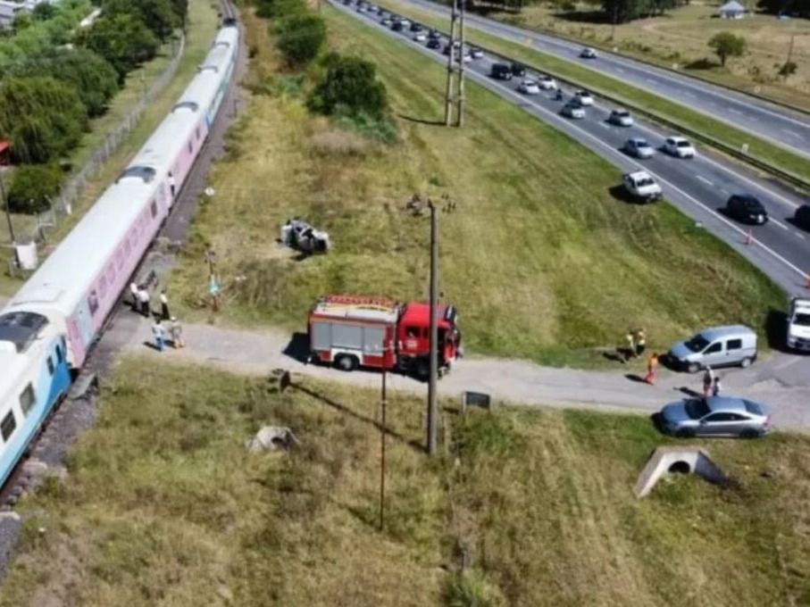 Los sobrevivientes fueron trasladados al hospital de Chascomús. (Foto: gentileza La Capital).