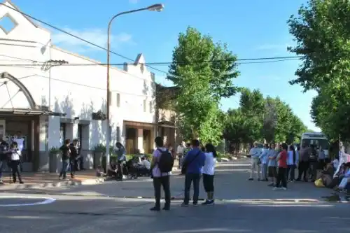 Amigos, familiares y dirigentes velaban a Maldonado