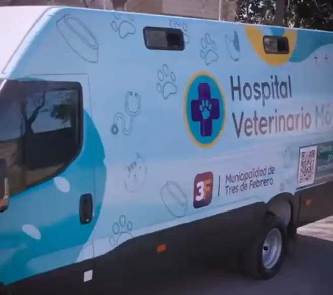 Tres de Febrero: Volvió el hospital veterinario móvil tras el incendio del anterior