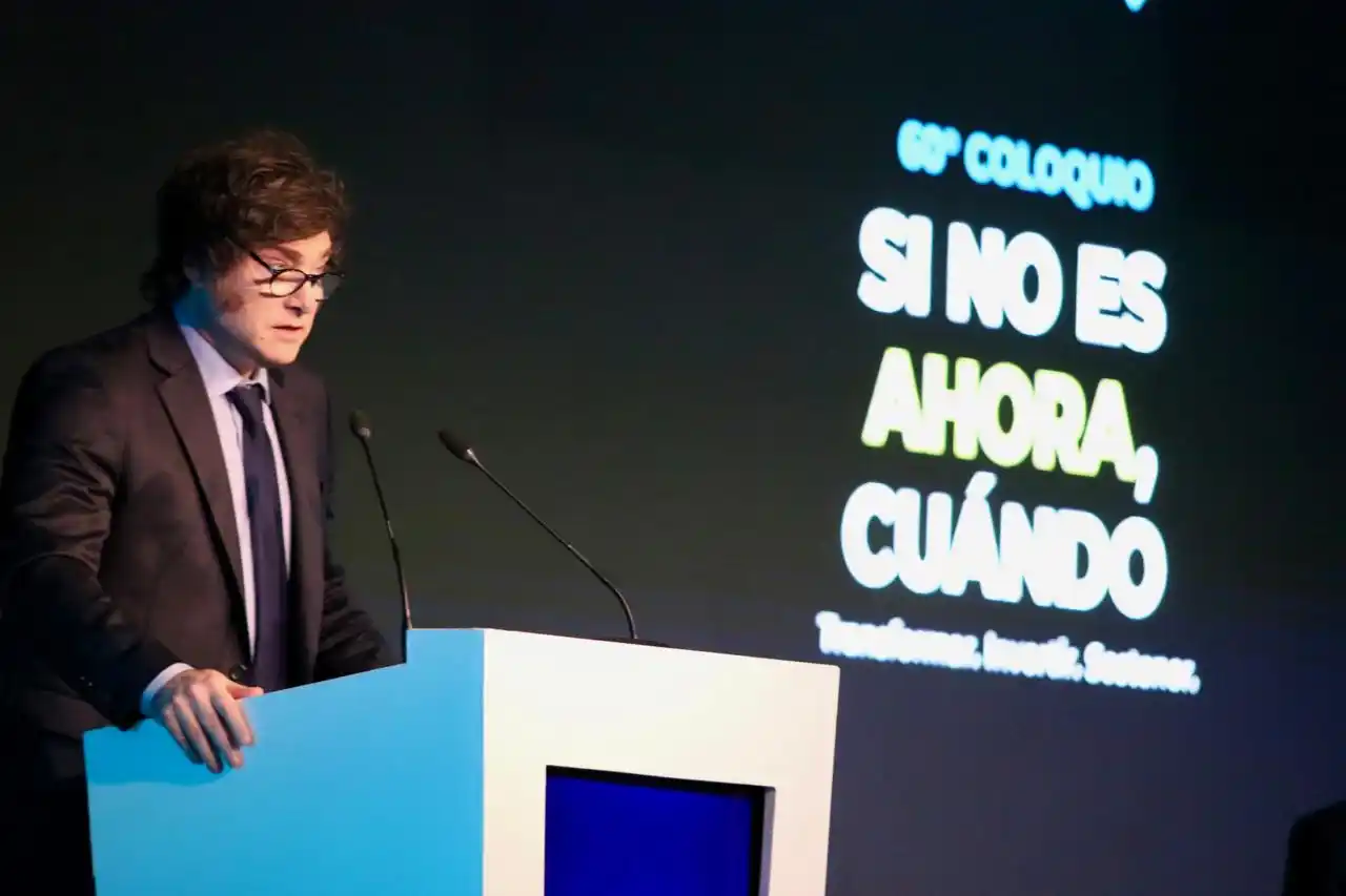 Milei se reconcilió con IDEA: dolarizción, cierre del BCRA y la estrategia para ocultar el ajuste