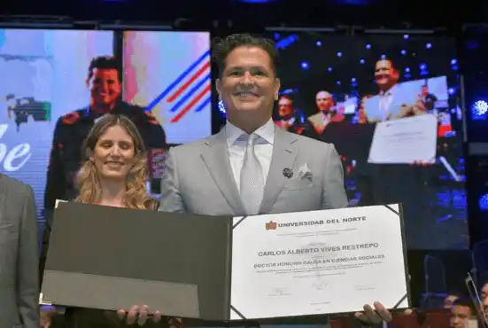 Carlos Vives ya es ¡DOCTOR!