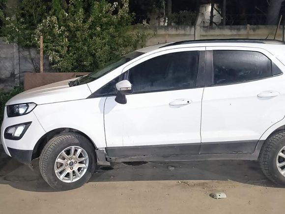Persecución y arresto: atraparon a un sujeto con una Ford Ecosport robada