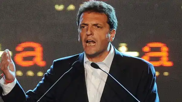 Massa contra Cristina: "Que se haga cargo de las muertes por desnutrición en Argentina"