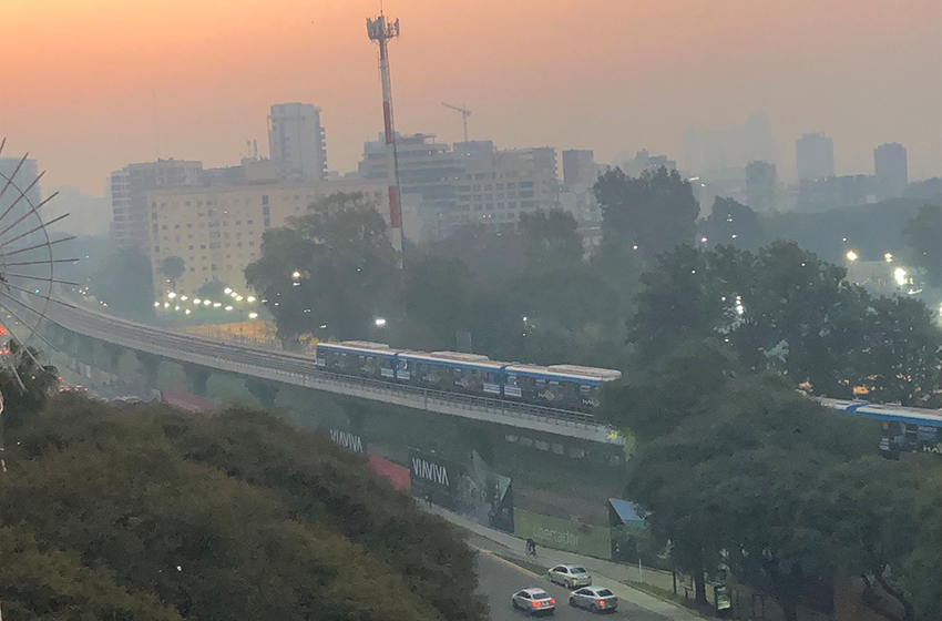 El humo llegó a CABA y Alberto Fernández habló de los incendios: «No vamos a permanecer pasivos»