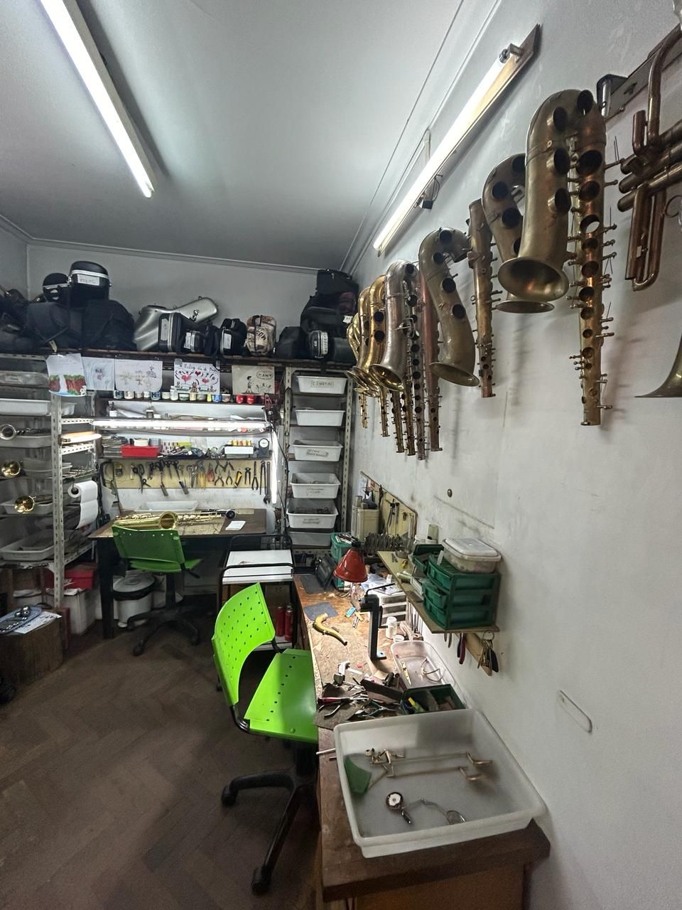 Viaje al mundo de los reparadores de instrumentos de Gualeguaychú