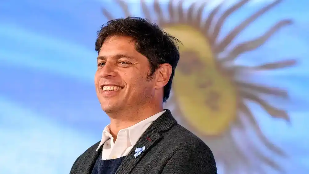 El gobernador Axel Kicillof compartirá una cumbre con Pedro Sánchez y Lula, entre otros.