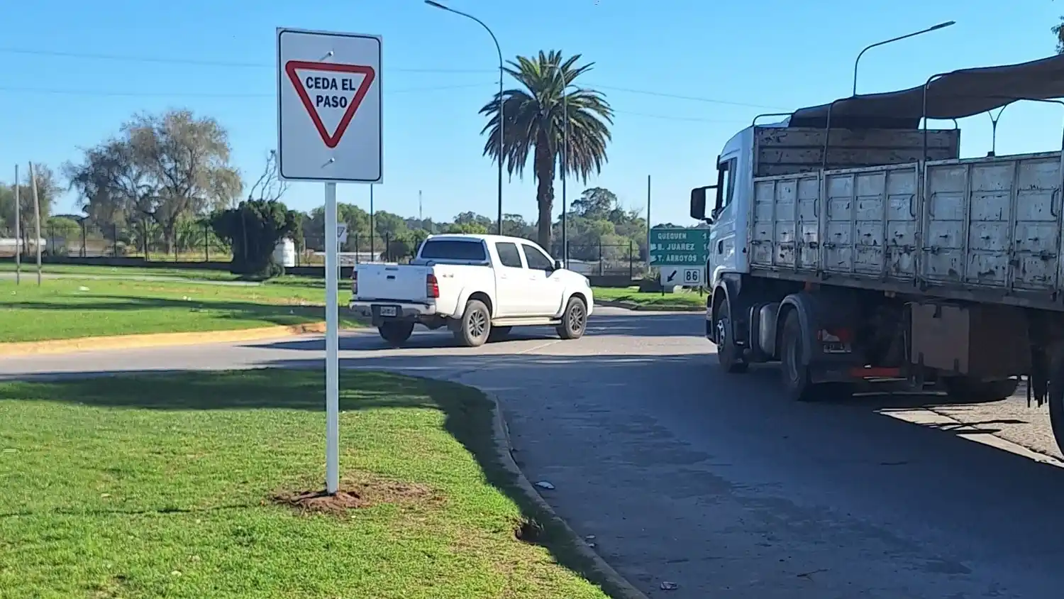 En el Colgante. En el acceso se colocó nueva señalética