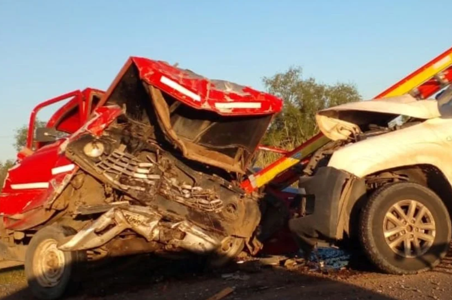 Un particular y una camioneta de la Empresa Provincial de la Energía se vieron involucrados