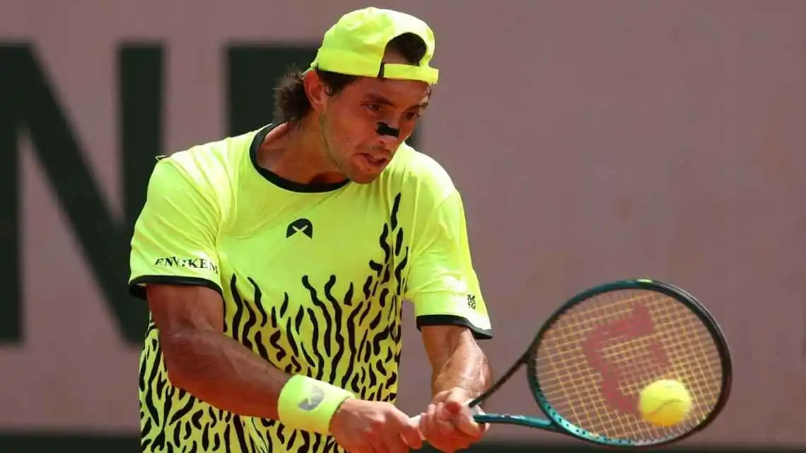 Tirante luchó pero no pudo ante Dzhumur