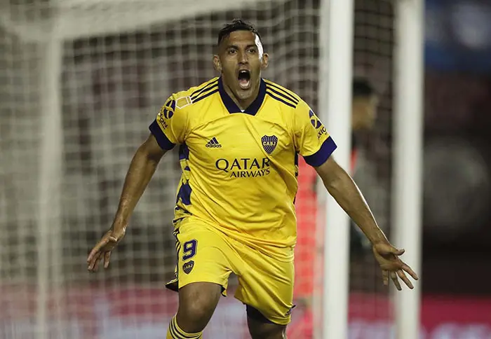 Boca. Pisó fuerte ante Lanús y ganó 2 a 1