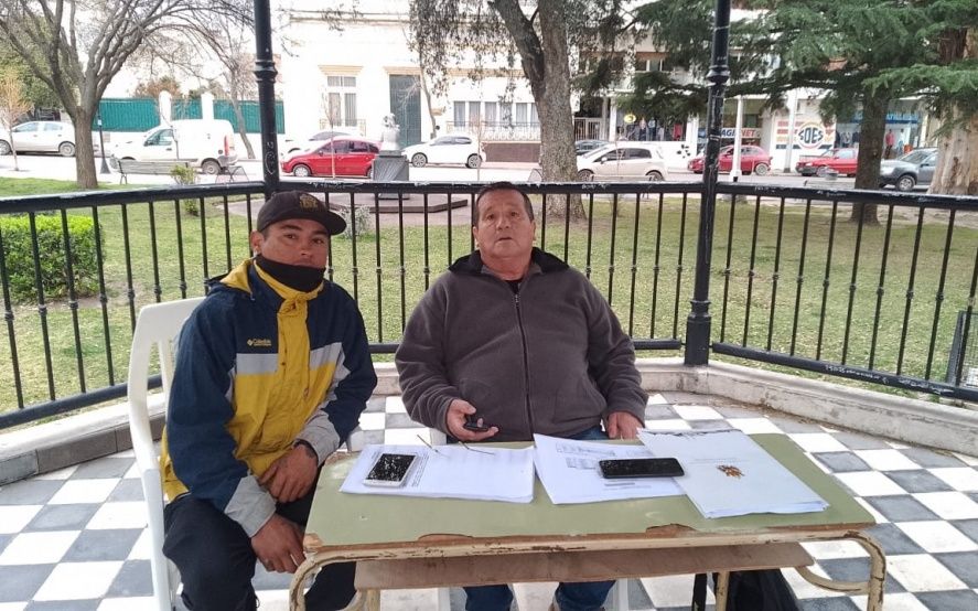 Videla montó su oficina en la Plaza 7 de Marzo. Foto: Argensur