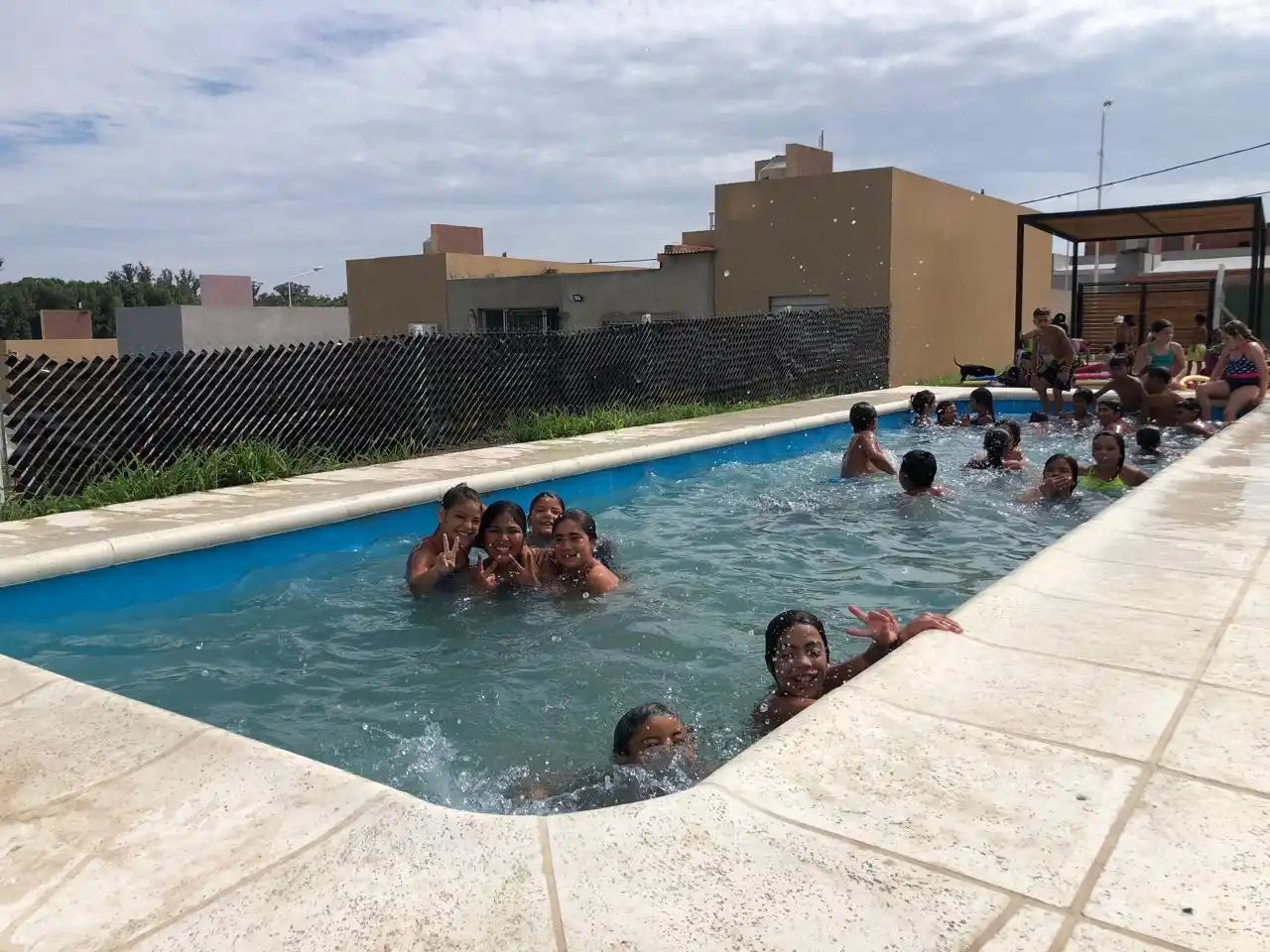 pileta de corazon tandilense cacha 10-01-25 - 3