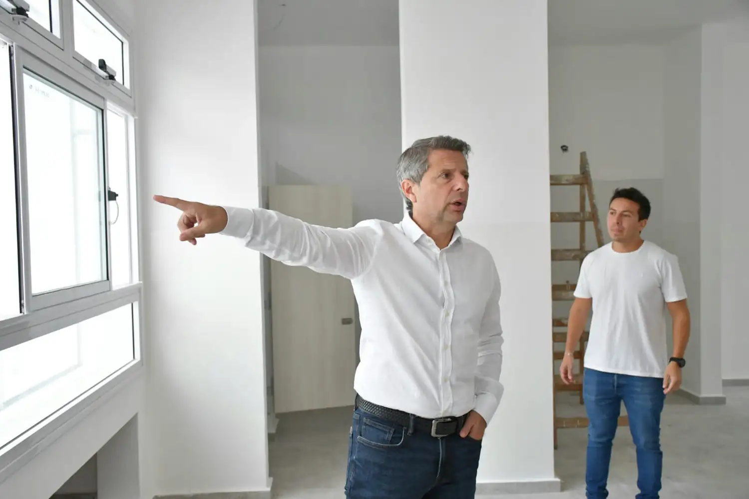 Bernarte visitó las instalaciones de la nueva sala del Jardín de Infantes J. B. Iturraspe