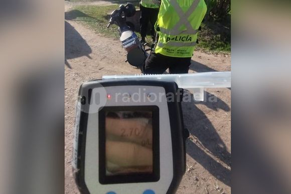 Locura total: lo atraparon en moto en RP70 con un alto grado de alcohol en sangre