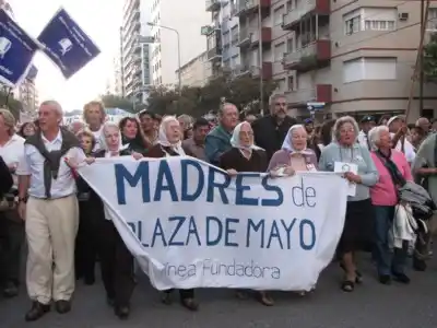 Mar del Plata: Junto a Abuelas y Madres de Plaza de Mayo, se conmemora el Día de la Memoria