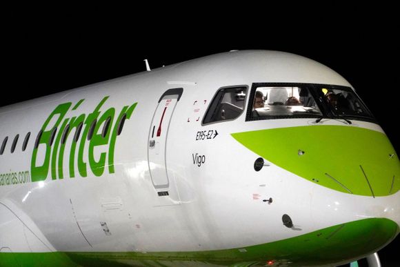 Binter cumple cinco años volando entre Santander y Canarias