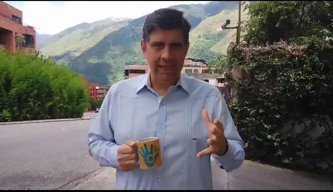 Juan Eleazar Fígallo se ausenta de la TV por «circunstancias familiares»