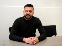 "La gente no aplaudió, les acomodó el jopo"