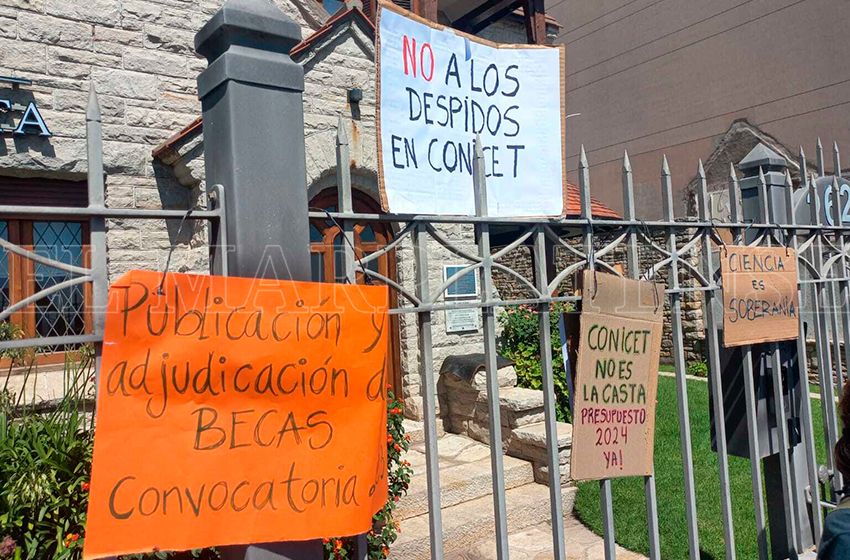 Científicos de todo el país vuelven a reclamar por falta de presupuesto y denuncian "vaciamiento".