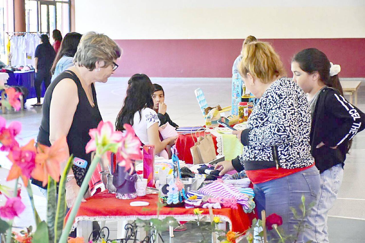 Regresó la feria del barrio La Paz con la 
participación de emprendedores y artesanos