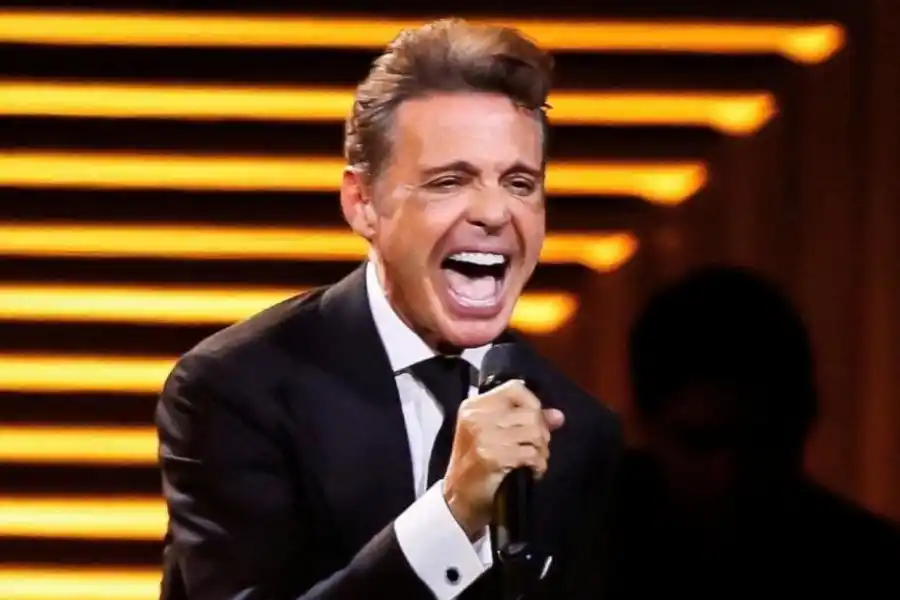Viajó a España para casarse con Luis Miguel y cuando llegó se enteró que la estafaron