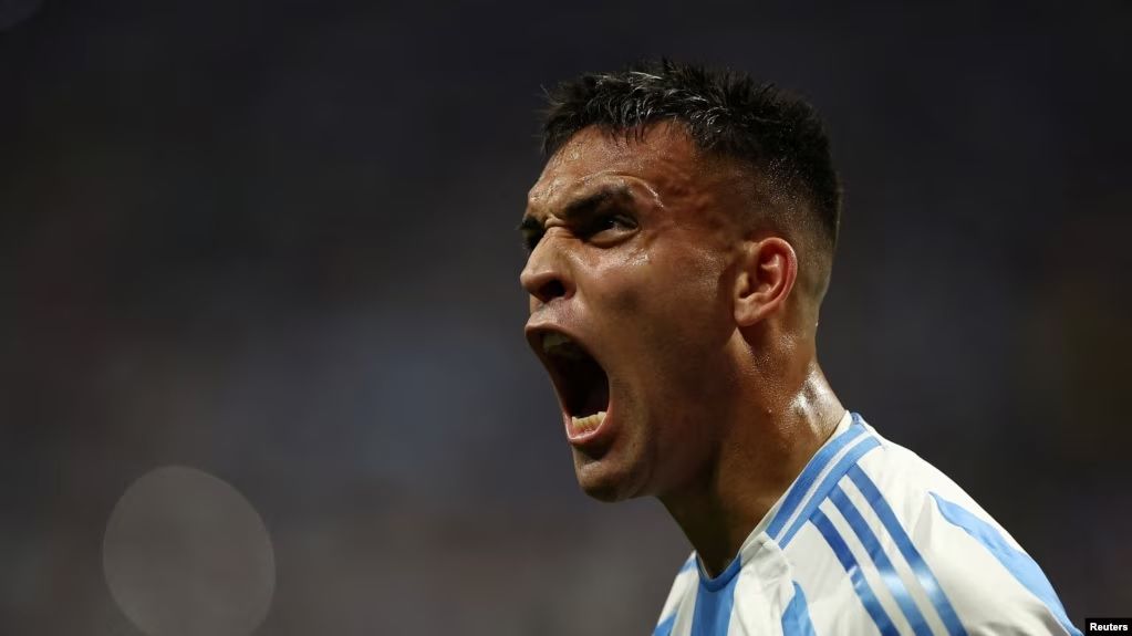 Argentina vence a Canadá en partido inaugural de Copa América