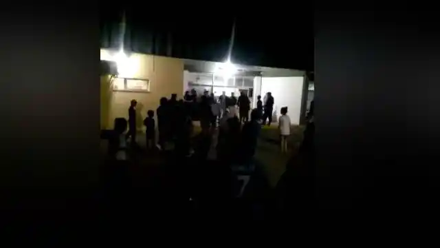 Asesinato desencadenó una noche de furia en el hospital