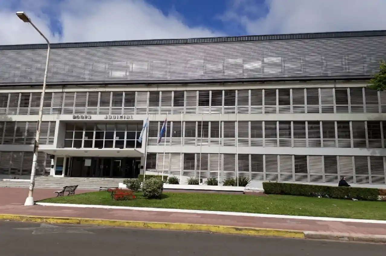 ¿Festejaron un cumpleaños en un Juzgado en pleno Aislamiento?