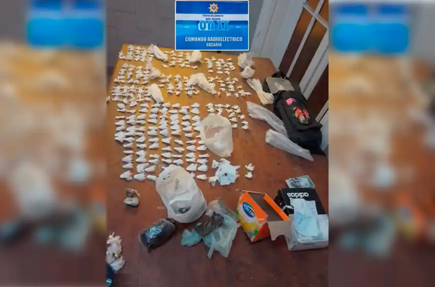 Zona sudoeste: quiso escapar de la policía pero lo atraparon y le secuestraron más de 300 dosis de cocaína