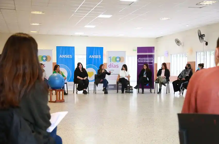 Raverta se reunió con futuras mamás en Chacabuco