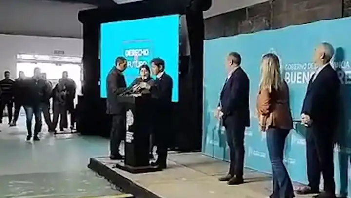 Desde la oposición respaldaron a la mujer que increpó a Kicillof en Brandsen: "Deberías escucharla"