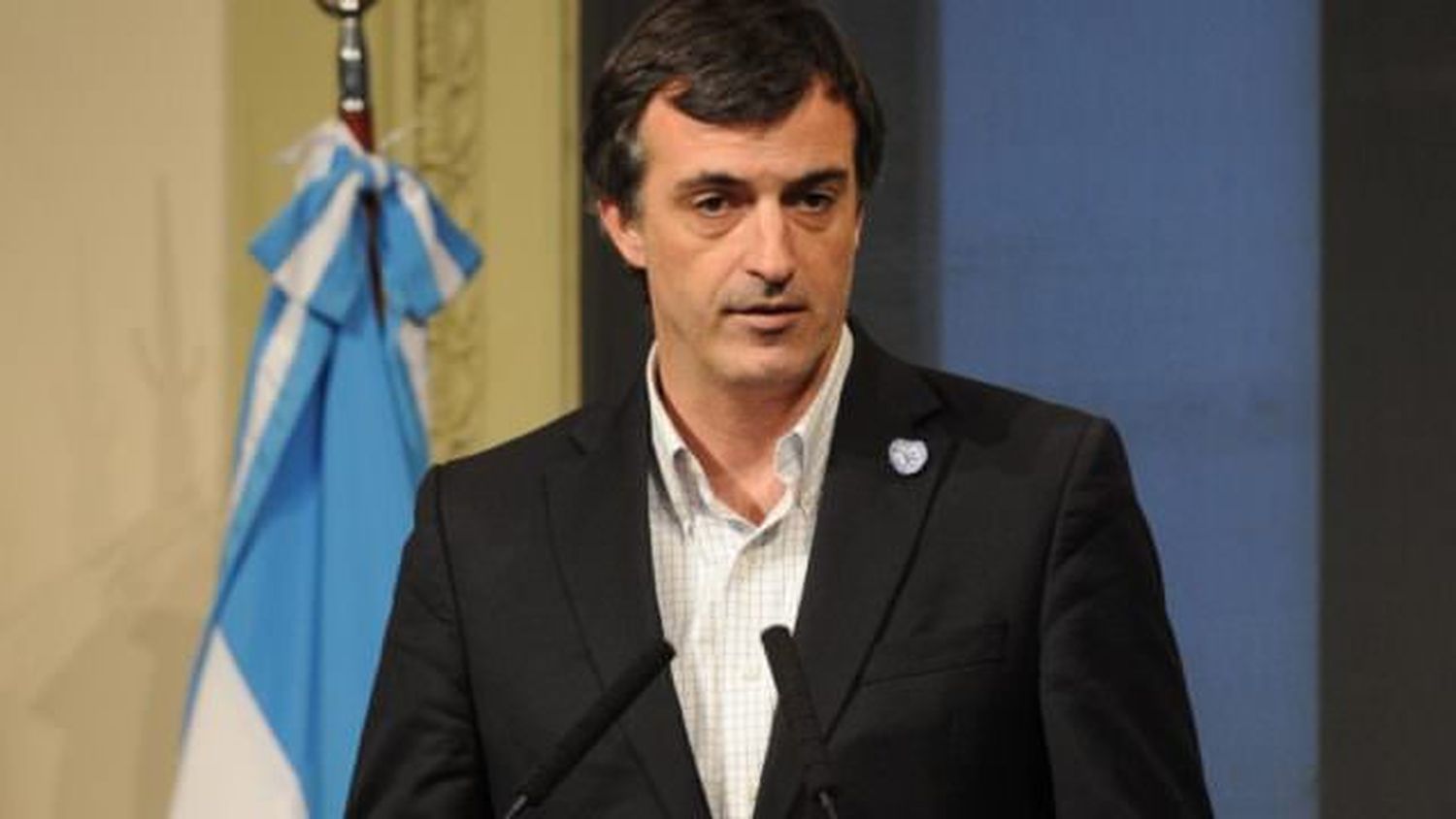 El ministro de Educación calificó de “insólito” el paro docente