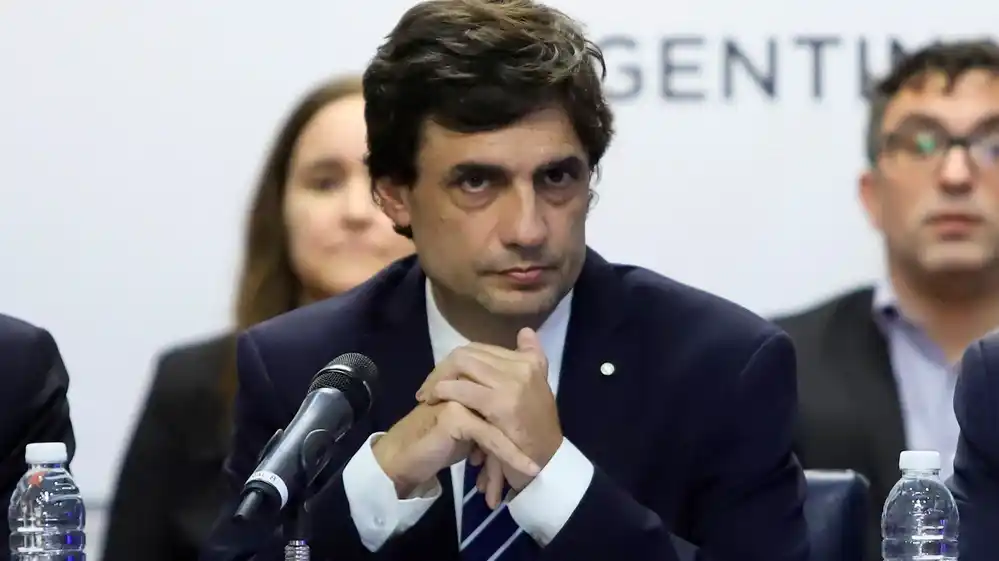 «Estamos dispuestos a ir a negociar con el FMI junto con quien decida el gobierno entrante»