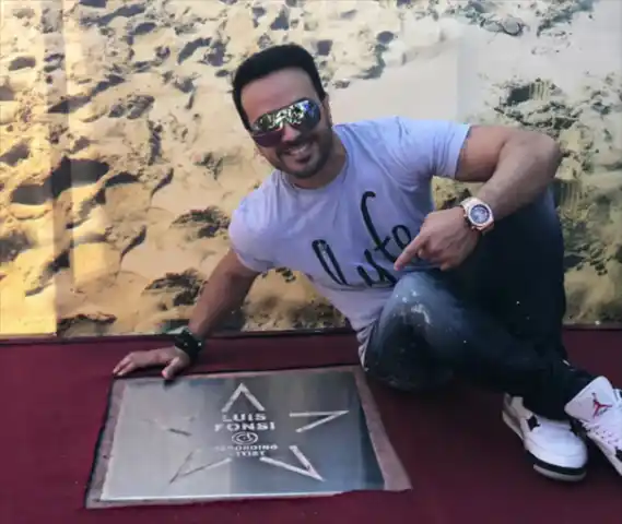 Se filtran fotografías de Luis Fonsi y está... ¡irreconocible!