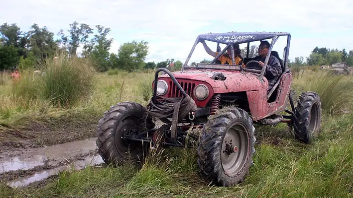 A puro barro y camaradería: Gualeguay vive el 8º Encuentro Nacional de Jeeperos