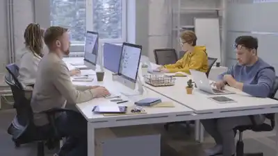 Jornadas de 12 horas, salarios con tickets y vacaciones fragmentadas: los principales cambios de la reforma laboral