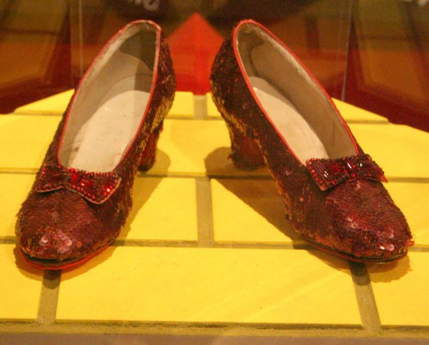 El ladrón de zapatos del filme «El mago de Oz» evita la cárcel