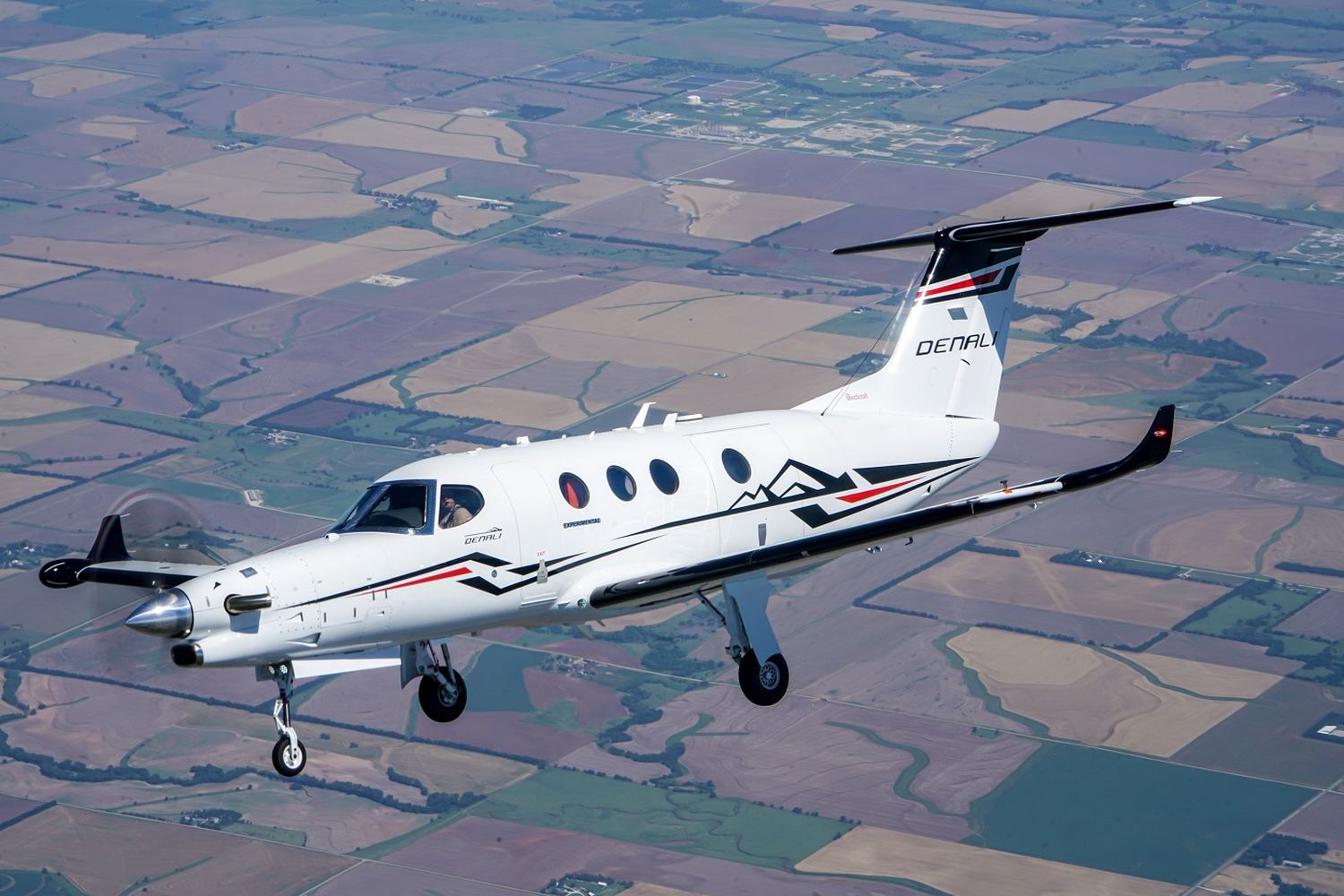 Second Beechcraft Denali completes its first flight