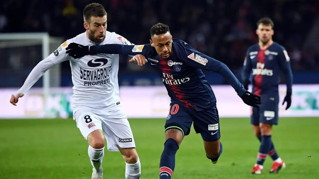 Guingamp, último en la liga, eliminó a PSG