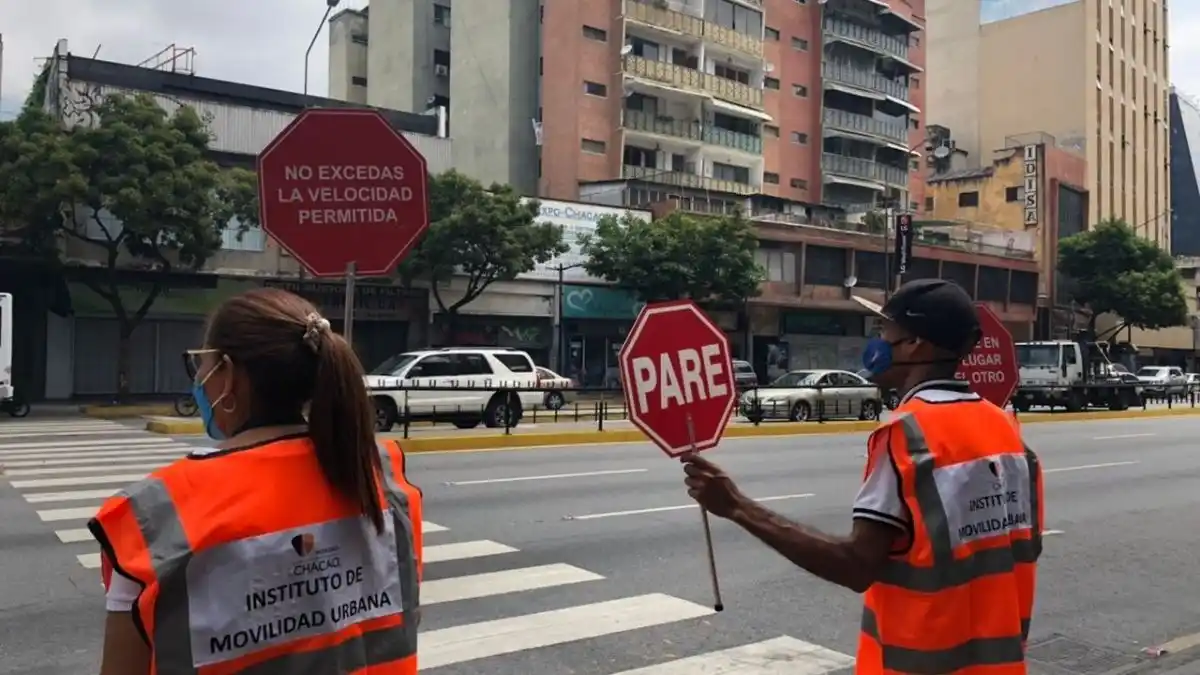 ¿ERES UN BUEN CIUDADANO?  Promueven el respeto de las señales de tránsito en Chacao