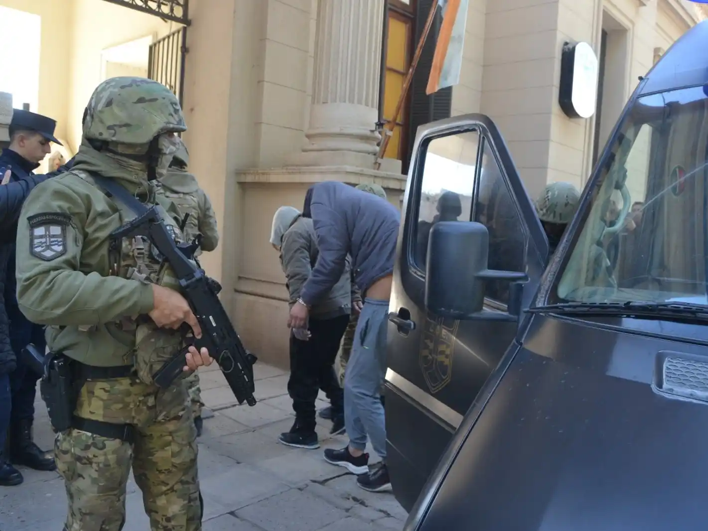 Arribaron a Gualeguay 11 detenidos de una banda, con injerencia en el asalto a jubilada