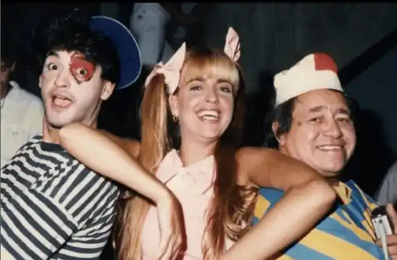 Rafael Monsalve junto a Rebeca Costoya y Joselo. Foto Instagram