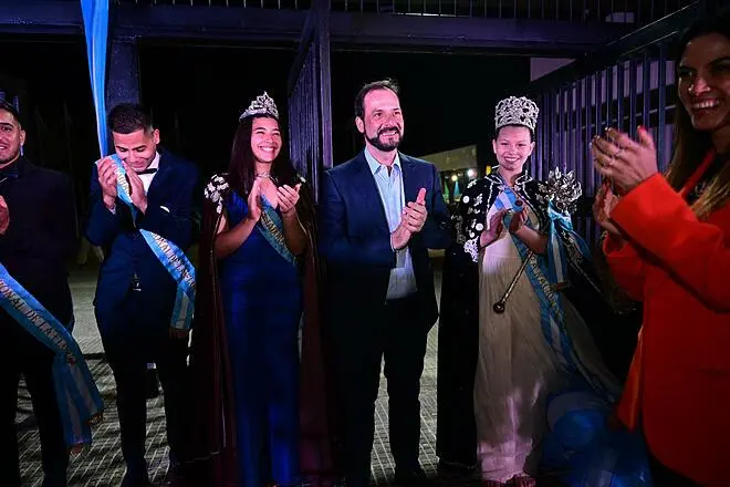 Sujarchuk encabezó el acto inaugural de la 60° edición de la Fiesta Nacional de la Flor
